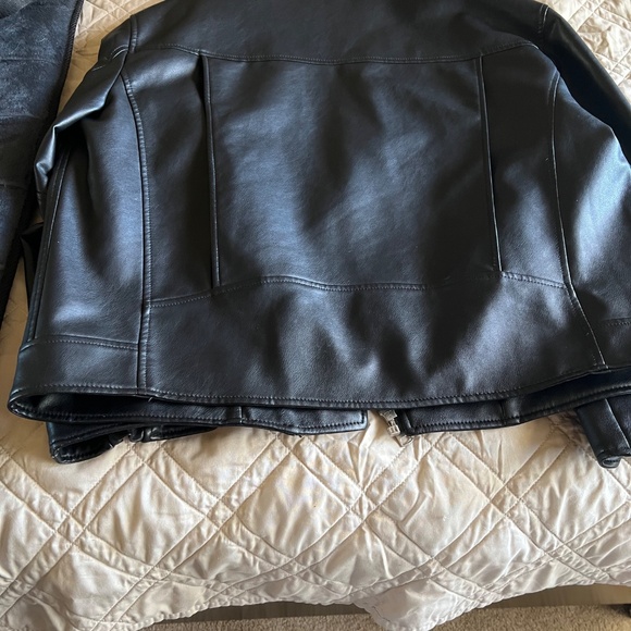Gap faux leather moto jacket L - Picture 3 of 3